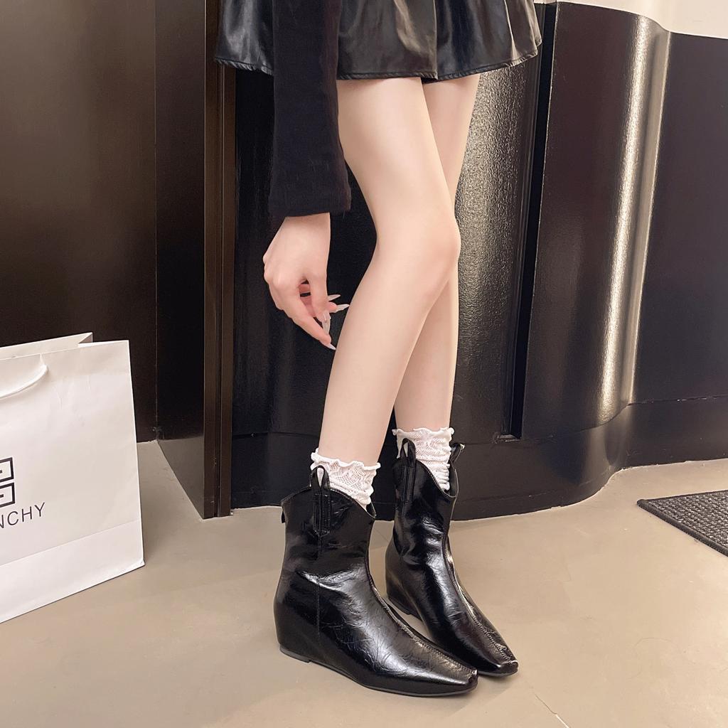 Französische Retro-Spitz-V-Mund-Westernstiefel mit innerer Erhöhung 2025 Herbst neue modische vielseitige High-End-Mode-Stiefel