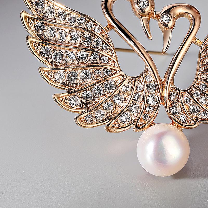 Rhinestone Swan Brooch with Natural Freshwater Pearl Corsage