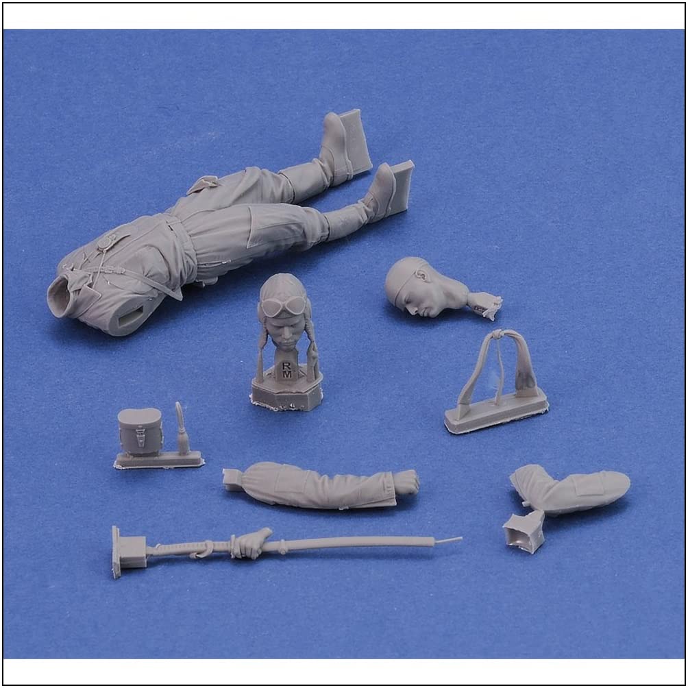 Royal Model World War II Japanese Army Air Pilot Resin Kit RM978 1/32