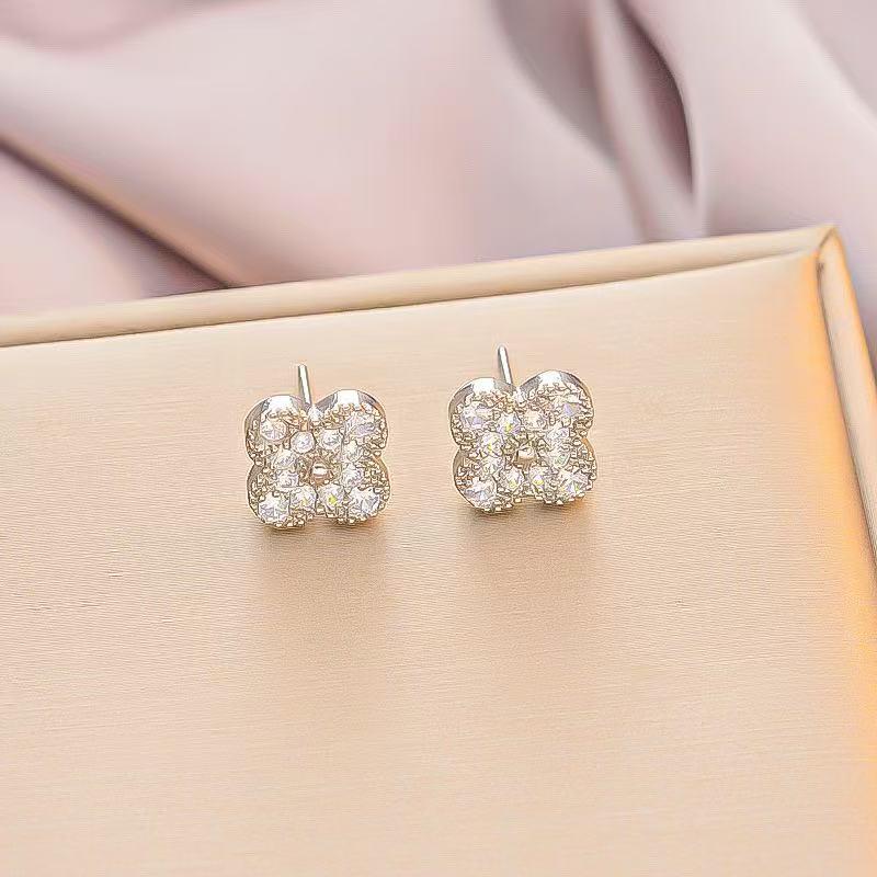 Korean Minimalist Four-Leaf Clover Diamond Heart Bow Clavicle Necklace