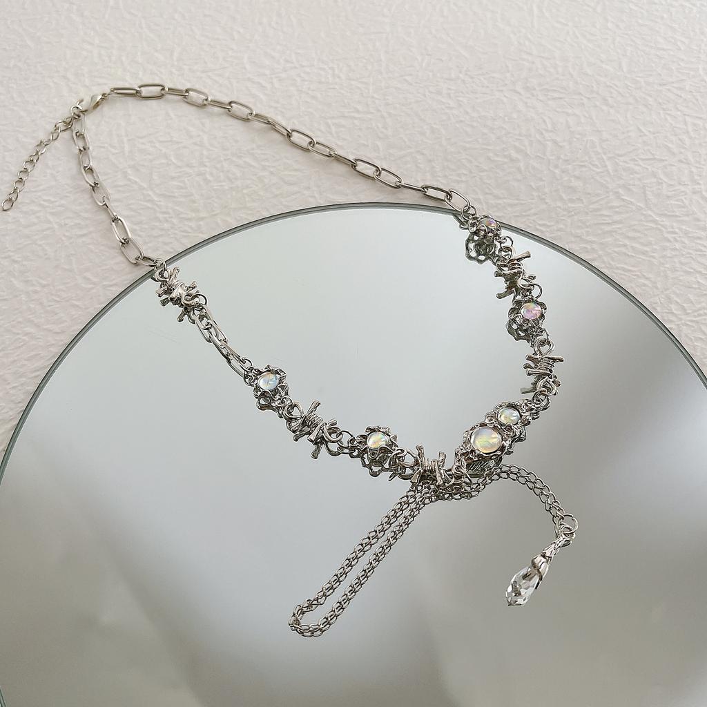 1 STÜCK Y2K Kristallanhänger Halsketten Mode Silberfarbe Tropfenhalskette für Frauen Mädchen Leichter Luxus Schlüsselbeinkette Schmuck