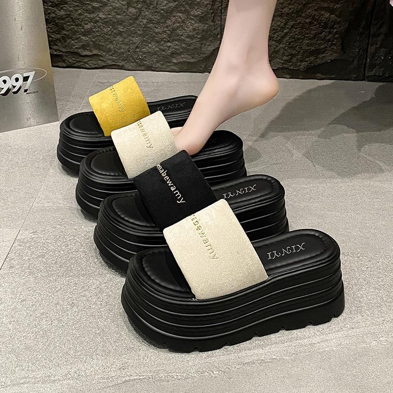 Platform slippers women's summer wear 2025 new small muffin one-word drag casual cool slippers 8CM