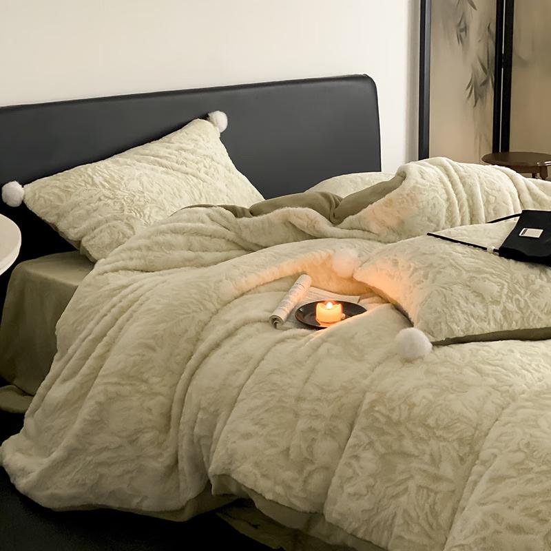 Oakmoss Green Embossed 4-Piece Bedding Set