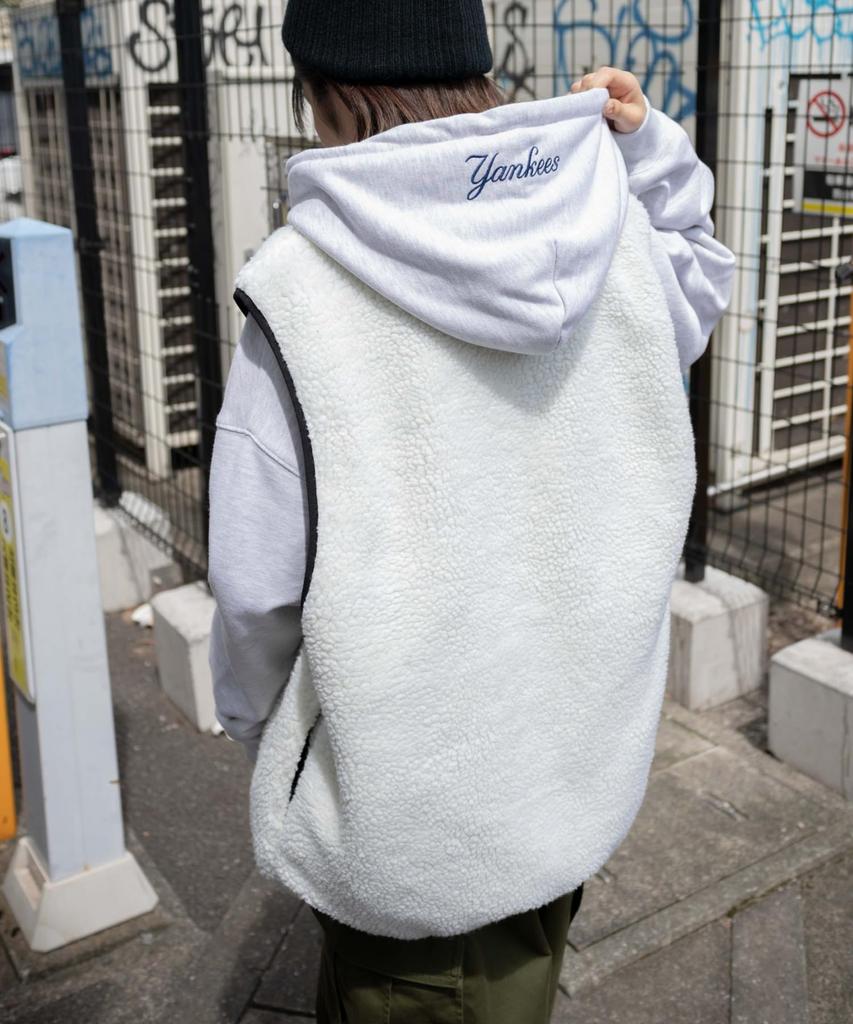 WEGO Reversible Boa Size White Vest, M,