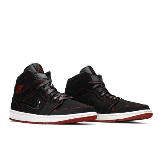 

Air Jordan 1 Mid Come Fly With Me CK5665-062 EU 42.5 чёрный/красный