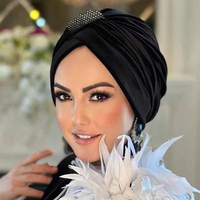 בגדים לנשים מוסלמיות – צעיפים מוסלמיים
