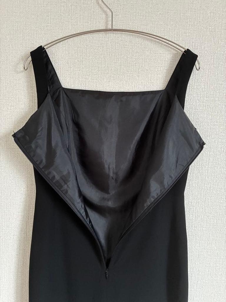 [GEBRAUCHT] YOASOBI Kleid mit eckigem Ausschnitt und Schlitz, 9M, Wunderschön