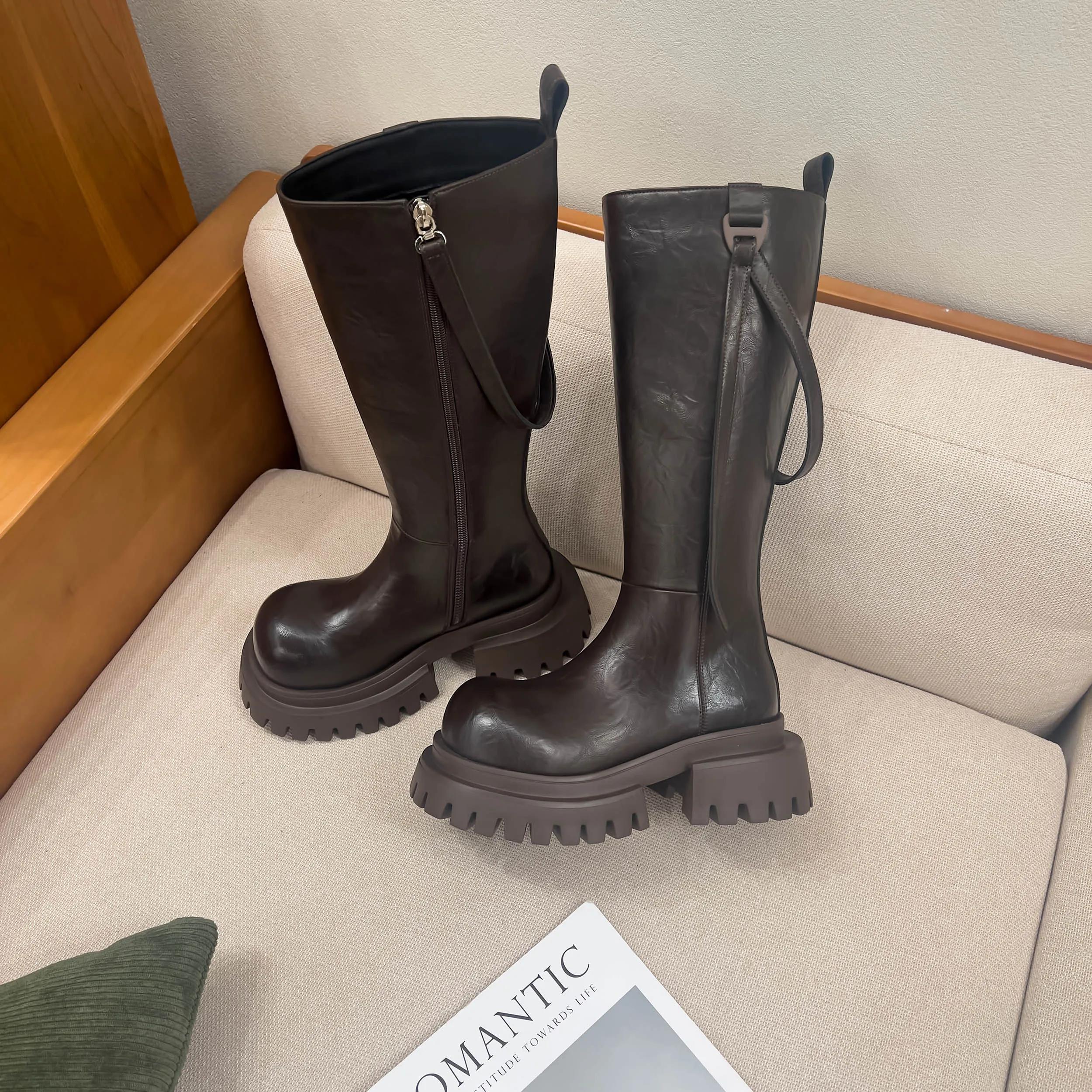 

Женские сапоги на платформе до колена, брендовые зимние туфли на высоком каблуке из кожи 2025 года, трендовые дизайнерские готические мотоциклетные ботинки на толстой подошве Mujer 35 коричневый