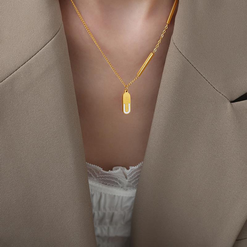 Oval Brand Splicing Lucky Pendant Necklace Titanium Steel 18K Gold Little Fairy Personality Temperament Versatile Jewelry Woman