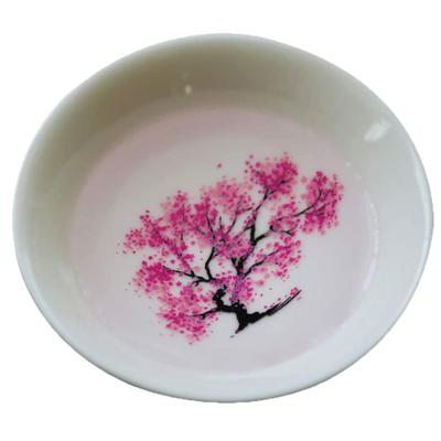 (SU)Das Drucken von Blumen ändert sich, wenn es heiß oder kalt ist. Farbwechselnde Keramik-Kaffeetasse