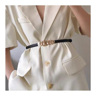 Verstellbarer dünner Gürtel im koreanischen Stil für Damen – modisches Kleid- und Hemd-Accessoire mit Kettenschnalle