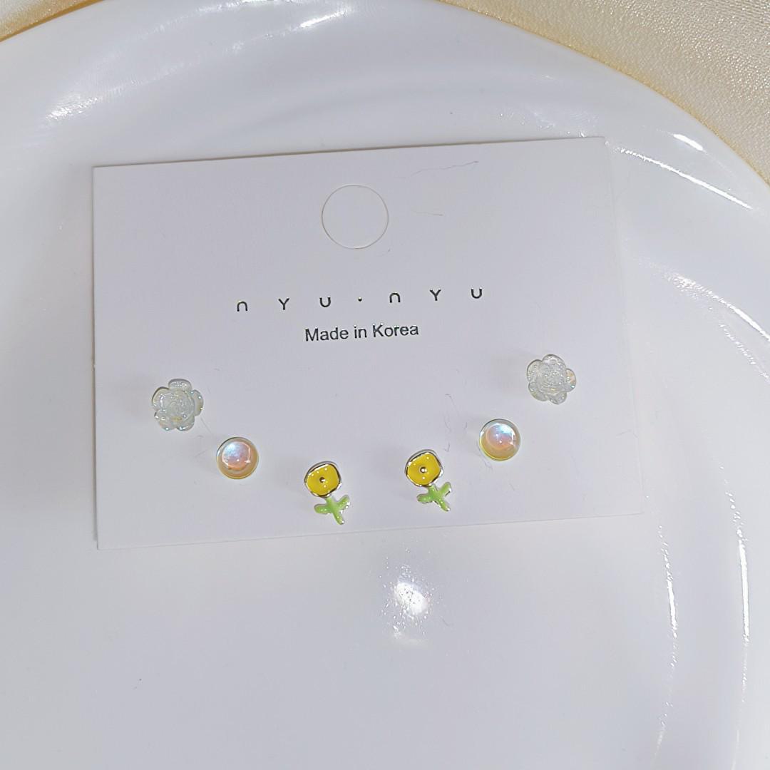 

Весенняя свежесть Универсальный изысканный набор серег для женщин - Модный нишевый дизайн Flower set earrings