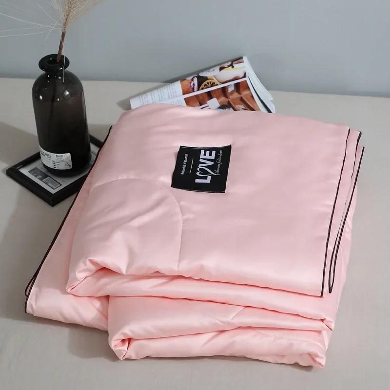 Luxury Emulation Silk Quilted Quilt Queen High End Spring Summer Satin Quilts Mechanical Wash Soft Comfortable Thin Comforter