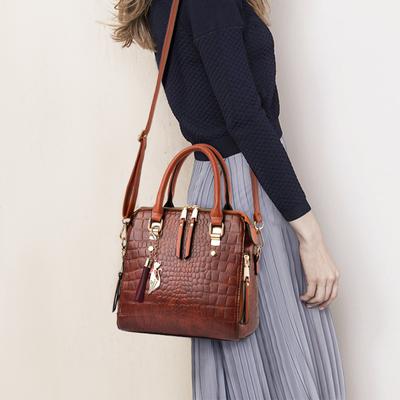 Crocodile Pattern Standard Bag for Women  Shoulder Bag  Feminine Bag  PU Leather  Tassel  Design  Luxury