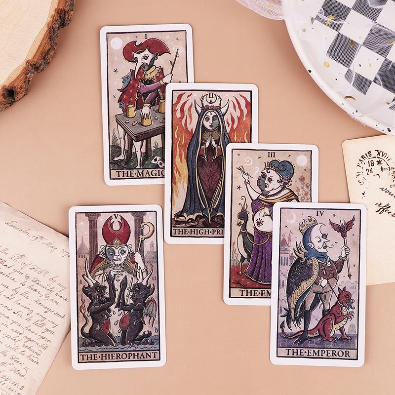 Della Luna Tarot Cards Fortune-Telling Oracle Divination Edition Creativity Illustrated English Version Moon Board Game Deck