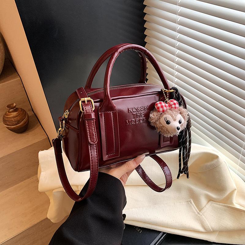 Retro Handbag Bag Women's New Niche High-end Texture Versatile Messenger Pillow Bag
