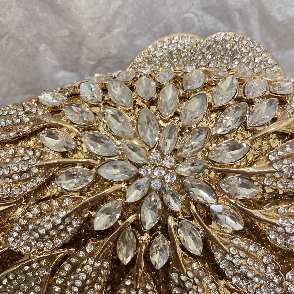 Weiße Diamant-Kupplungstaschen 10 Farben Handtaschen Luxus Gold Kristall Strass Abend-Kupplungstaschen Damen Hochzeits-Party-Tasche