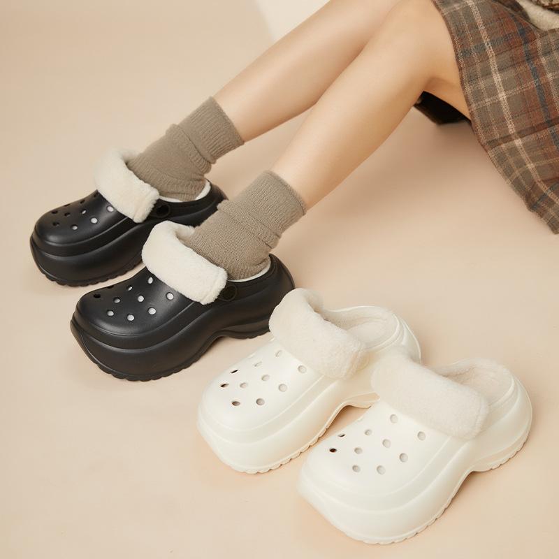 Thick-soled hole shoes winter velvet warm Internet celebrities fashion versatile indoor height EVA simple outer cotton slippers