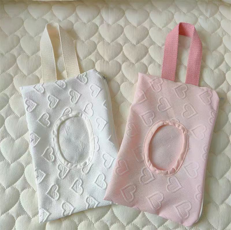 Heart Wet Wipes Case Portable Extraction Tissue Box Travel Car Lanyard Go Out Storage Bag Hanging Bag for Cart Car Tissue Boxs