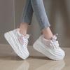 Fashion Petite Thick Bottomed White Women's Shoes 2024 Autumn/Winter New Release Spongy Cake Shoes Trendy Brand Color Block Sports Casua