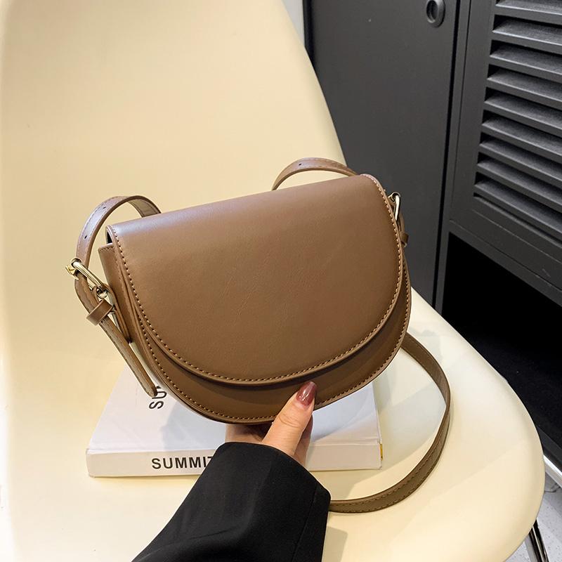 

Retro Design Flap Shape Crossbody Bags For Women Pure Color Shoulder Saddle Bag Casual Street Commute Purses And Handbags Female 22x16x9cm коричневий