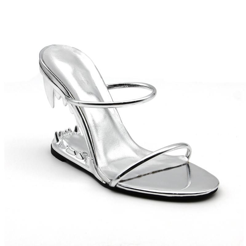 Fashion Women's New Runway Show In Europe and America, Minimalist Wolf Toothed High Heels and Large-sized Slippers