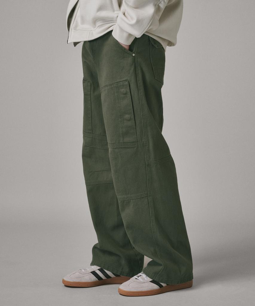 Beodeonteu Curved Cut Multi-Dart Wide Twill Pants [Khaki]