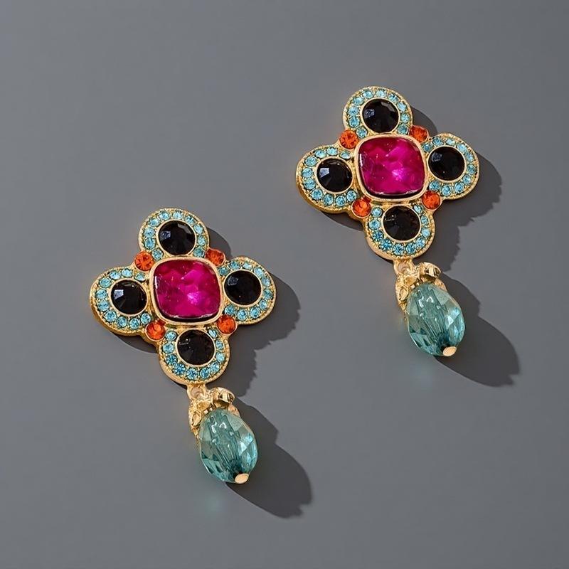 

Vintage French elegant court earrings, fashionable light luxury, high-end women s ear jewelry різнокольоровий