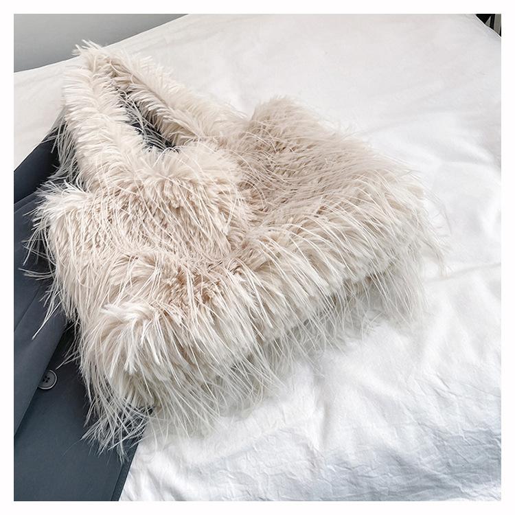 New Autumn and Winter Fashion Armpit Large-capacity Shoulder Bag, Foreign Style Hair Bag, Commuter Handbag, Plush Women's Bag