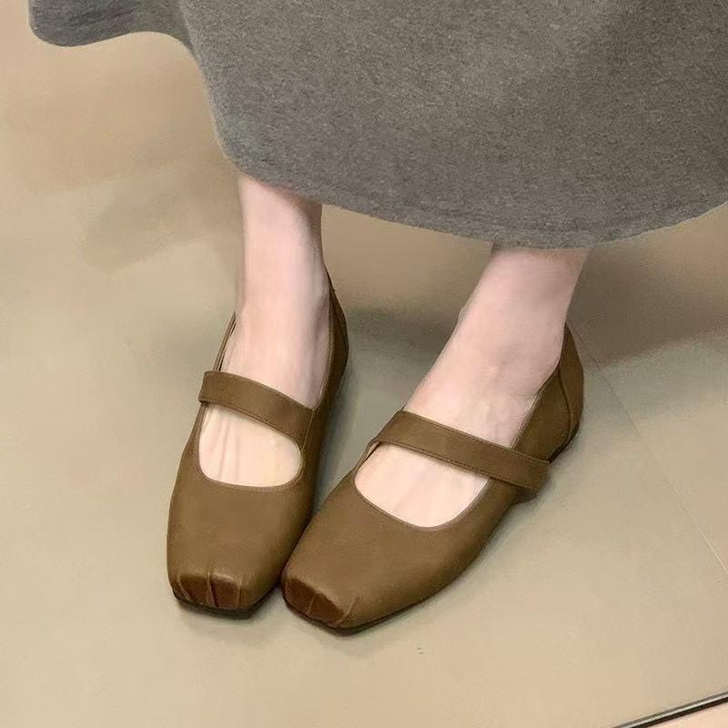 Retro Mary Jane women's shoes autumn new square head shallow mouth single shoes inner height increase soft sole small leather shoes