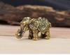 Elefante portafortuna in rame Piccoli ornamenti Elefanti benedizione in ottone Figurina in miniatura Statua di animale in bronzo antico Decorazione artigianale