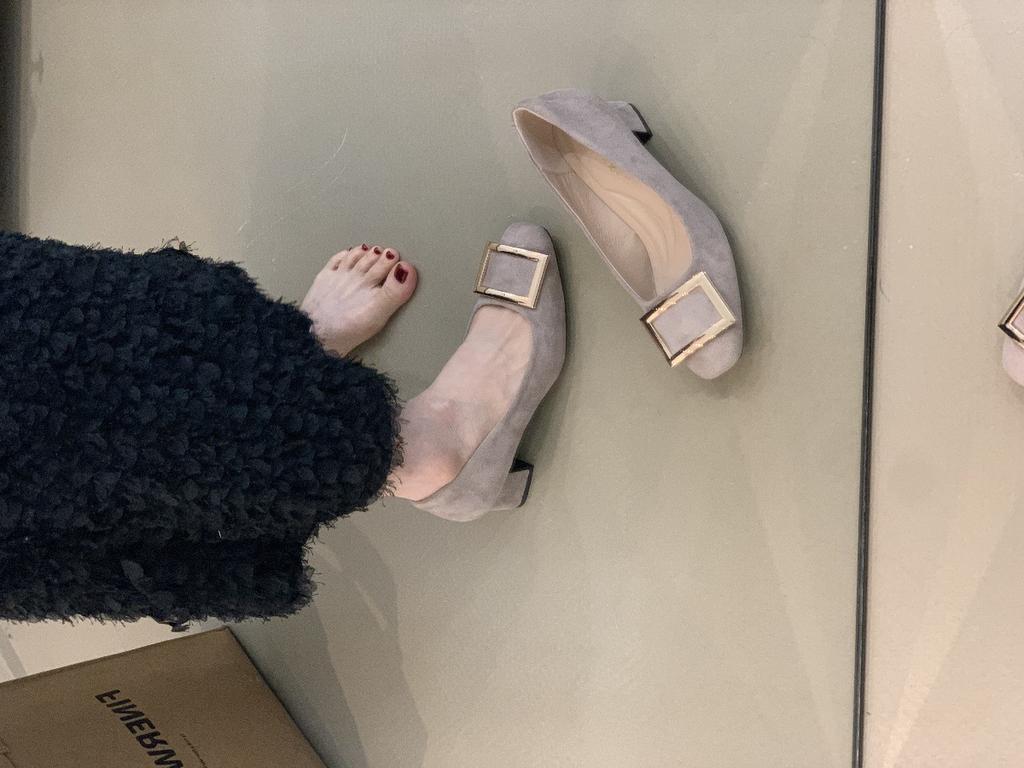 French square buckle high heels women's shoes 2025 new temperament elegant celebrity versatile thick heel commuting light mouth single shoes