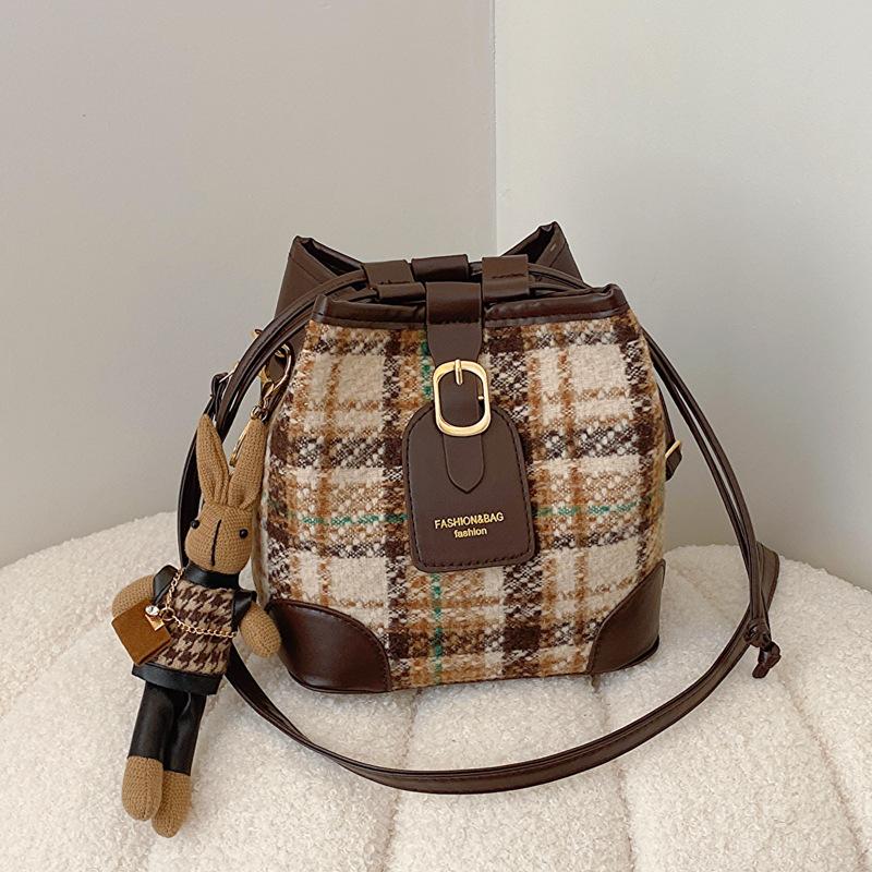 Geantă de damă Geantă găleată Nișă Stil străin Geantă de umăr Găleată din lână în carouri Geantă mesager la modă versatilă