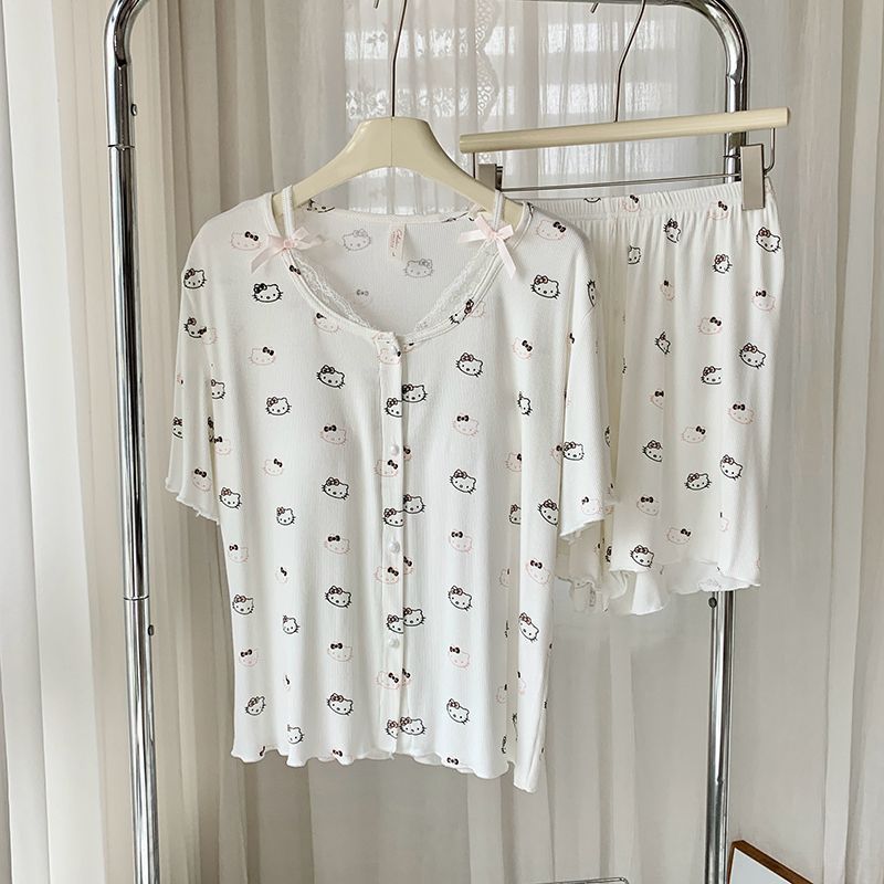 

Korean version of the new Hello Kitty pajamas women s short-sleeved shorts crew neck two-piece set women s casual and comfortable loungewear S