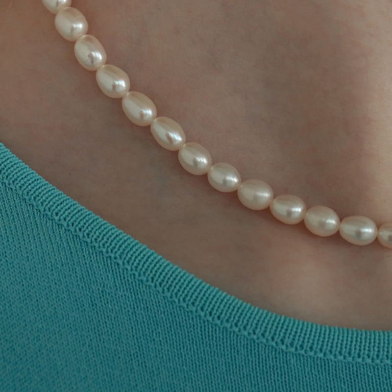 Less is more 14K GOLD-FILLED RICE PEARL NECKLACE