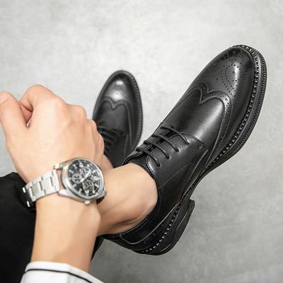 Mode Brogue Geschnitzt Mode Hochzeitsfeier Herren Kleiderschuhe Italienischer Designer Herren Hochwertige Schuhe für Herren Schnürschuhe Herren