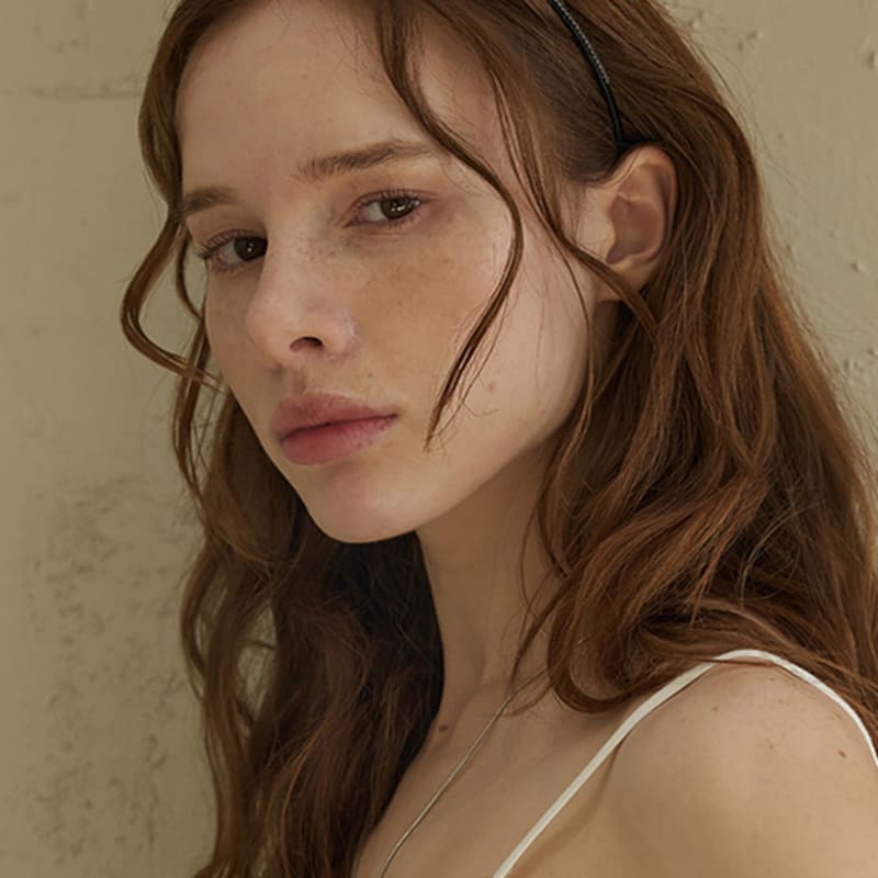 Ssecondo Single Jewel Point Headband, Maelle_2 Colors