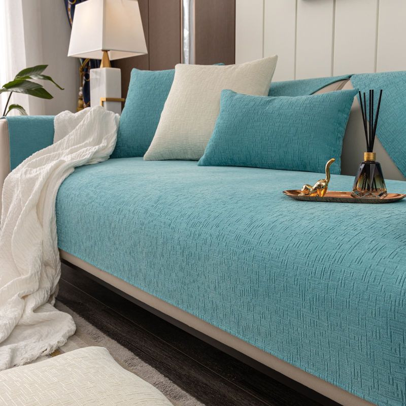 Простая подушка для дивана из шенилла с темным узором на все времена года — фото 8