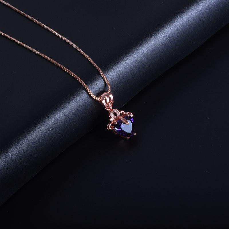 Корейская мода Аметистовый кулон в форме сердца для женщин Сладкая и романтичная шейная цепочка Подарок Металлические аксессуары Набор украшений PURPLE