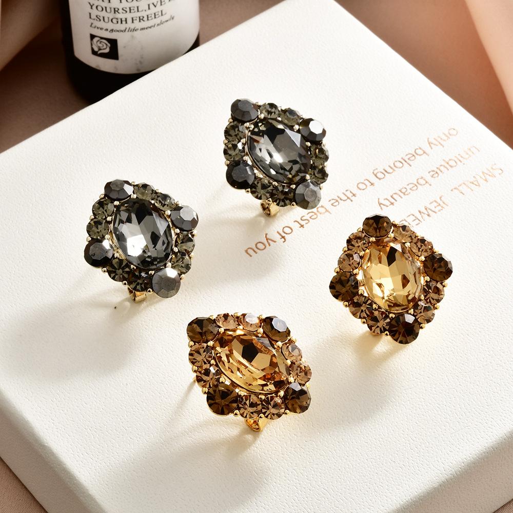 Medieval vintage rhombus coffee color full diamond ear clips light luxury high sense exquisite temperament retro versatile ear jewelry