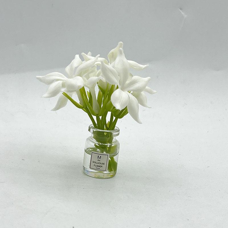 1Pcs 1:12 Scale Mini Flower Glass Bottle Car Ornament Dollhouse Accessories Simulation Fake Flower Miniature Floral Model