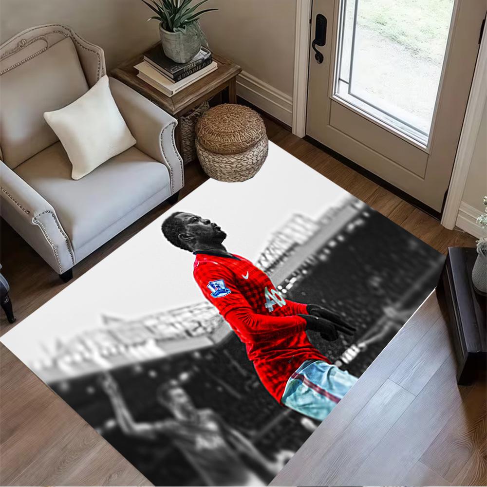Manchester United's Rainy Day Hero Floor Mat Suitable for Outdoor Balcony Decorate room Foyer Anti-slip Rug Decorate Offices Perfect Gift for Women/Me