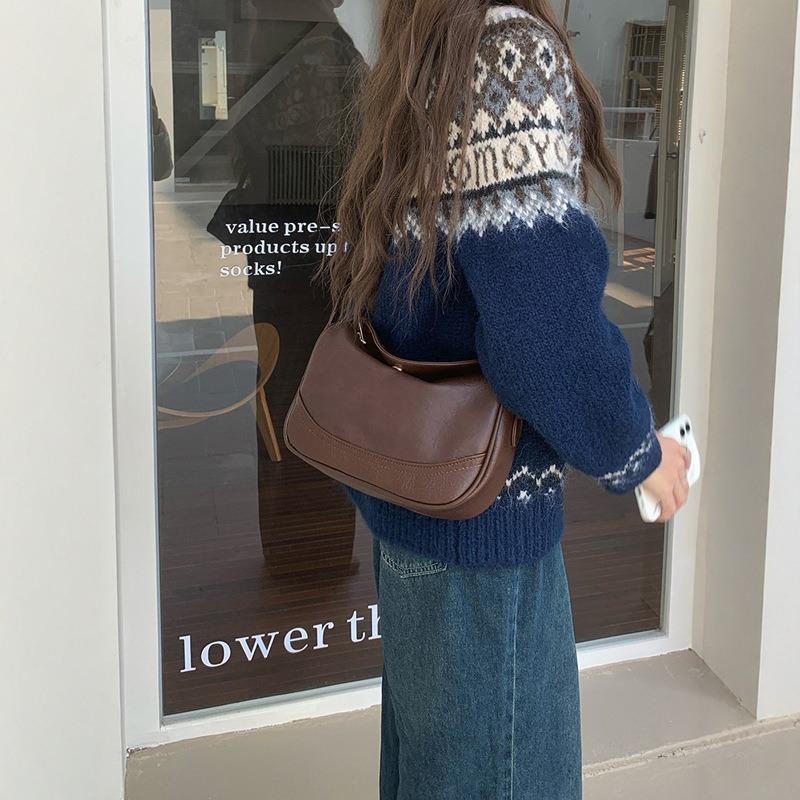 Niche design bag women's new autumn and winter Maillard retro shoulder underarm bag versatile messenger dumpling bag