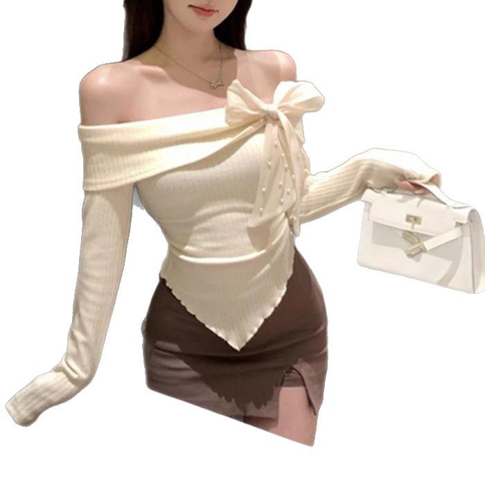 DeRong Irregular Bow One-Shoulder Knit Top - Slim Fit Women's Long-Sleeve for Autumn/Winter Collection