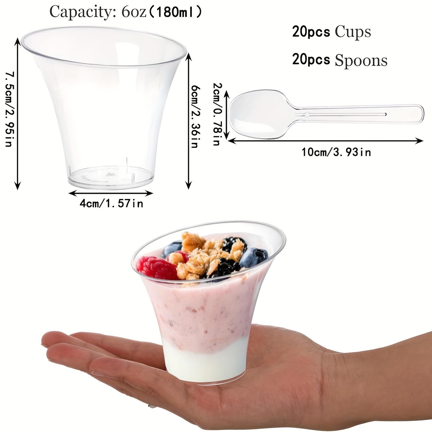 

20 прозрачных пластиковых стаканчиков для десертных закусок с 20 ложками, наклонные круглые одноразовые контейнеры для вечеринок и мероприятий 20pcs