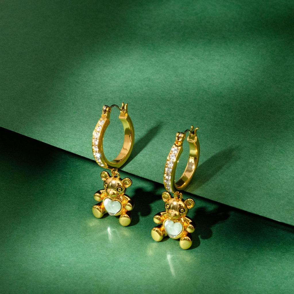 Charming Heart Crystal Bear Earrings: 3D Panda Rhinestone Ear Cuffs for Women