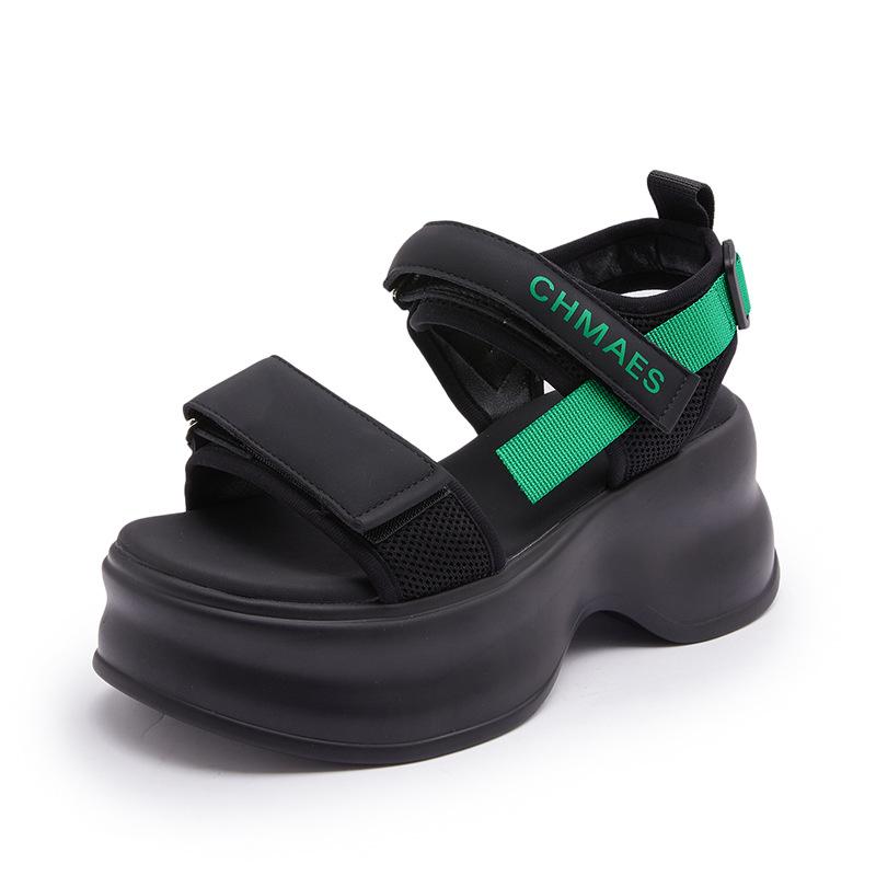 

Женские летние модные универсальные пляжные сандалии на платформе, для носки на улице, ощущение, что наступаешь на дерьмо, обувь для женщин маленького роста, увеличивающая рост 33