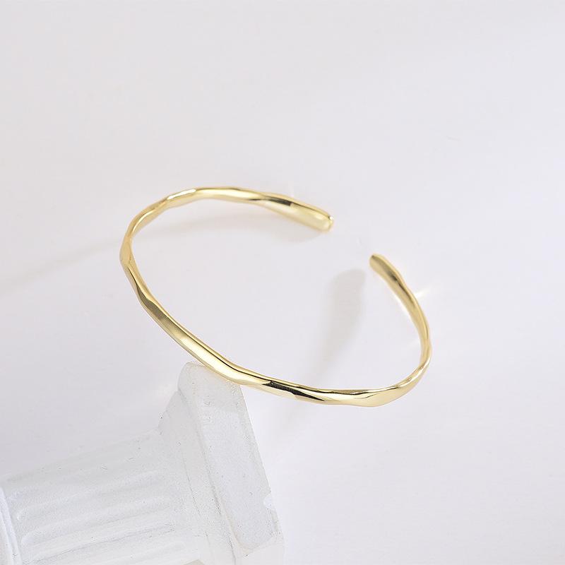 Htpwe Stainless Steel Irregular Möbius Ring Glossy Lava Bracelet Women 18k Gold Couple Holiday Gift Bracelet Party Daily Zircon