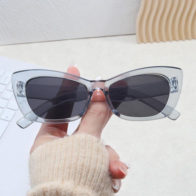 Premium Feel Cat Eye Sun Glasses Women Men Sunscreen Luxury Fashion Sunglasses Seaside Party Female Male Eyeglasses