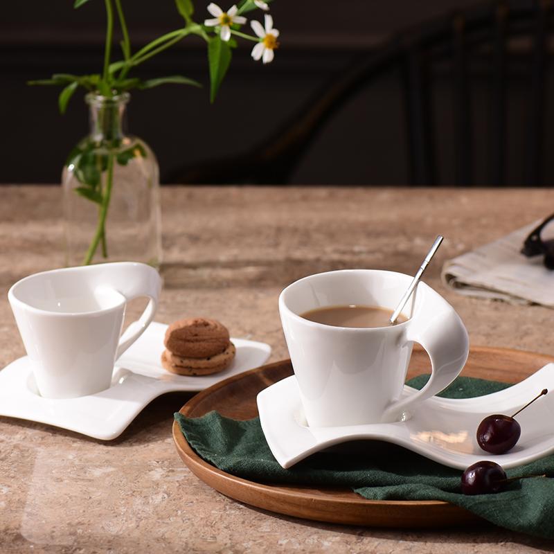 Europäisches Wellenporzellan Kaffeetasse & Untertasse Set Weiße Keramik 90ml/130ml/200ml300ml Kaffeetasse Frühstück Dessertbecher Heimdekoration